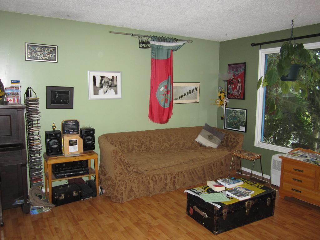 Hostel Beez Kneez Bakpakers Whitehorse Exteriér fotografie
